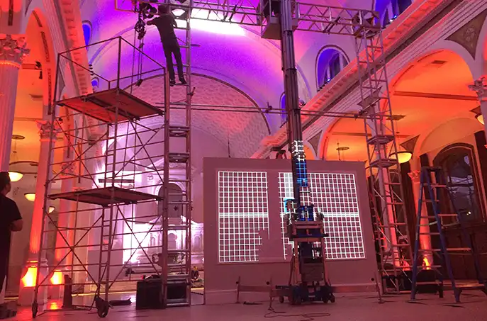 Set painters at NEWYORK Sets New York shop